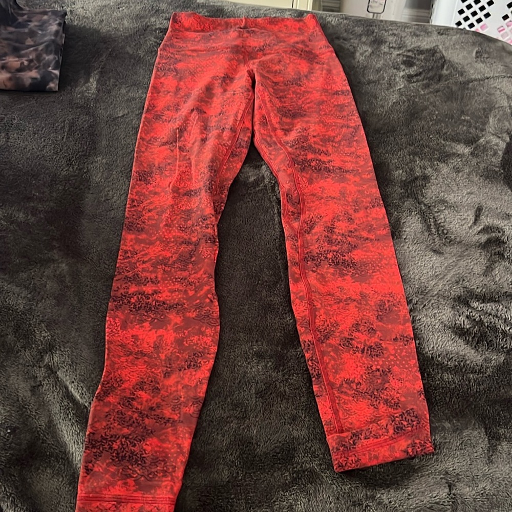 Lulu align Chinese new year limited edition leggings. Size 4, 28” inseam. New
